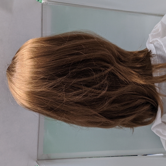 Beverly Johnson Halfwig - Picture 8 of 9